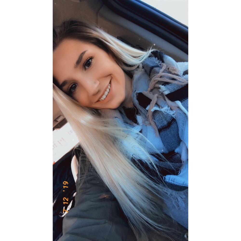 Meet your Posher, Hailee